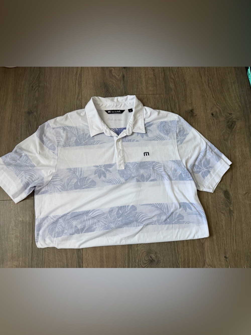 Short Sleeve Polo in White with Light Blue Floral Stripes